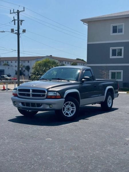 Horizontal photograph of a 2004DodgeDakota Regular CabSLT Pickup 2D 6 1/2 ft