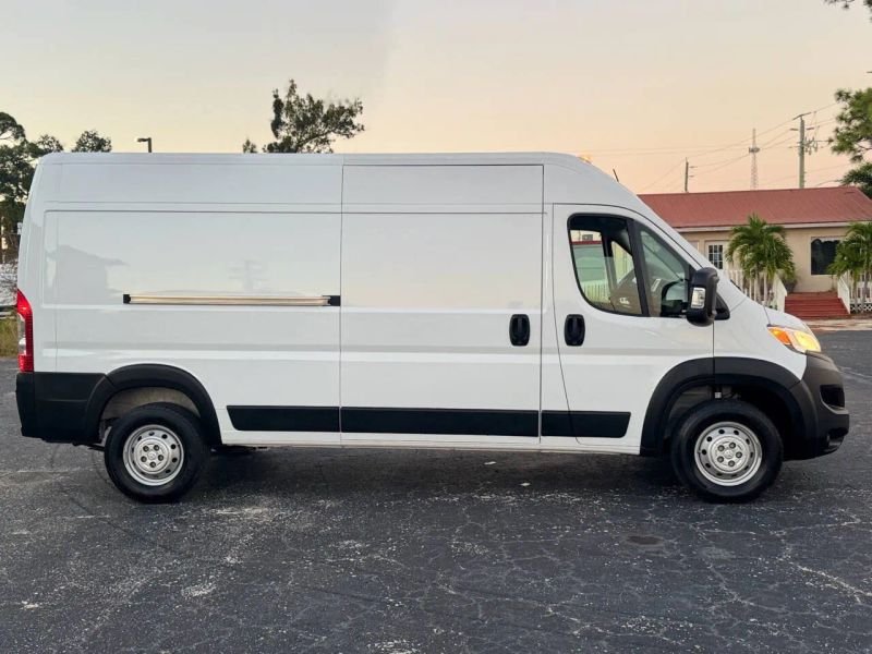 Horizontal photograph of a 2023RamProMaster Cargo Van2500 High Roof w/159" WB Van 3D