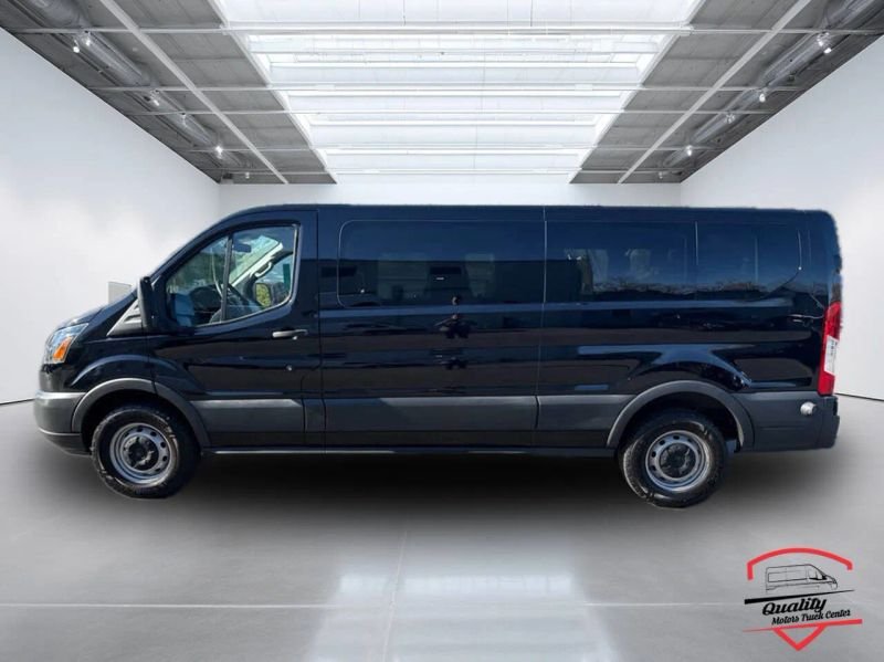 2016FordTransit 350 WagonXLT w/Low Roof w/60/40 Side Door Van 3D