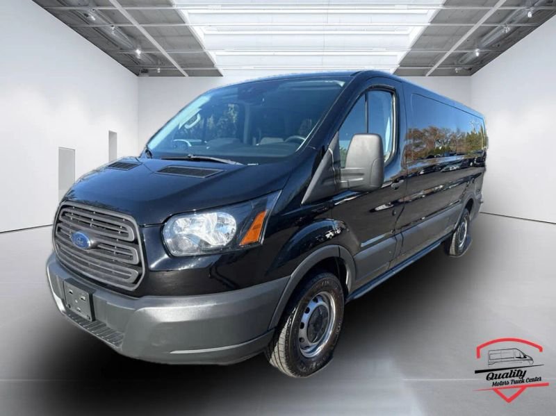 2016FordTransit 350 WagonXLT w/Low Roof w/60/40 Side Door Van 3D