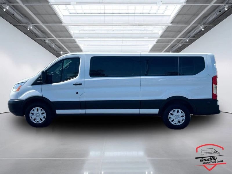 2019FordTransit 350 WagonXLT w/Low Roof w/60/40 Side Door Van 3D