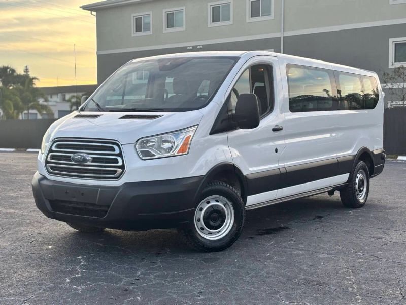Horizontal photograph of a 2019FordTransit 350 WagonXLT w/Low Roof w/60/40 Side Door Van 3D