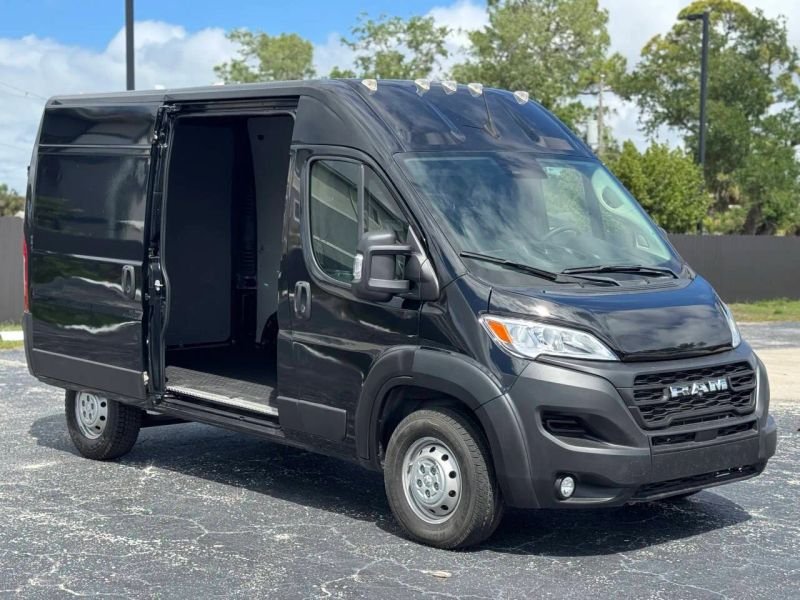 Horizontal photograph of a 2023RamProMaster Cargo Van1500 High Roof Van 3D