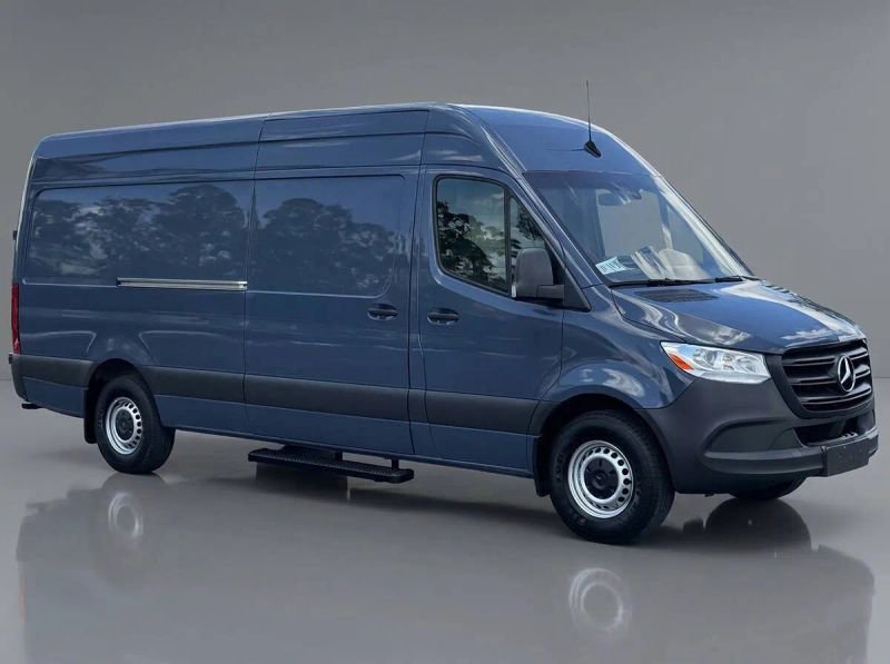 2019 Mercedes-Benz Sprinter 2500 170 WB High Roof's photo