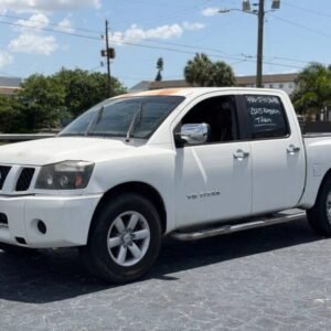 2005NissanTitan Crew CabXE Pickup 4D 5 1/2 ft