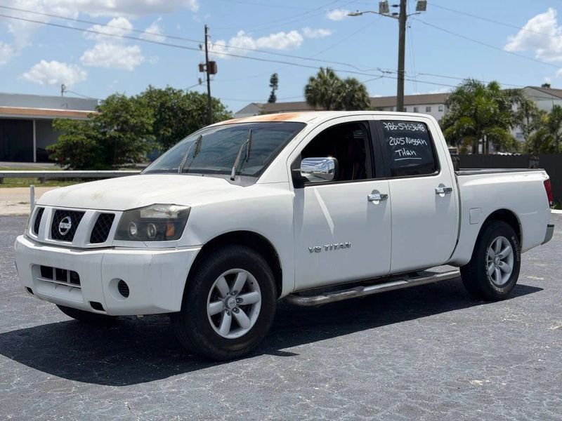 2005NissanTitan Crew CabXE Pickup 4D 5 1/2 ft