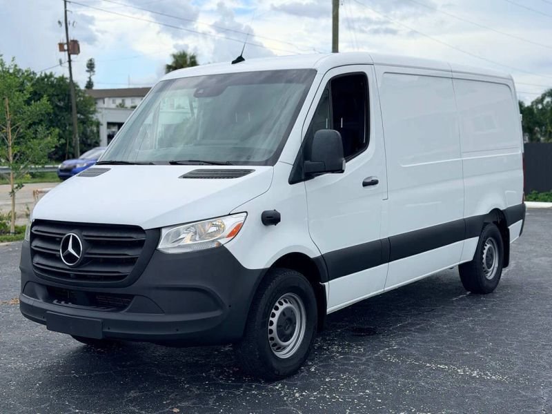 Horizontal photograph of a 2022Mercedes-BenzSprinter 1500 CargoStandard Roof w/144" WB Van 3D